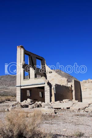 #2000006 - Ruins in Rhyolite in Death Valley