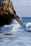 #2000011 - Sea waves hitting the rocks